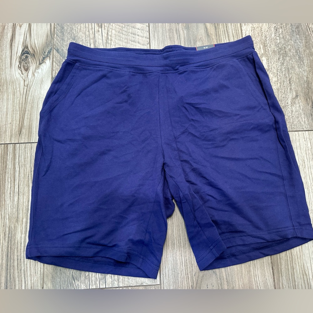 Avenue shorts NWT 18/20